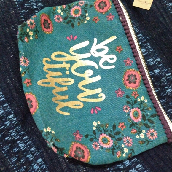 NATURAL LIFE Handbags - Natural Life NWT "Be You Tiful" accessory bag